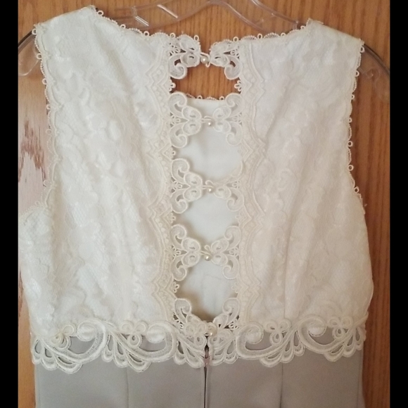 Theory Nettoyage Lace and Satin Gown with Shawl - Picture 6 of 12